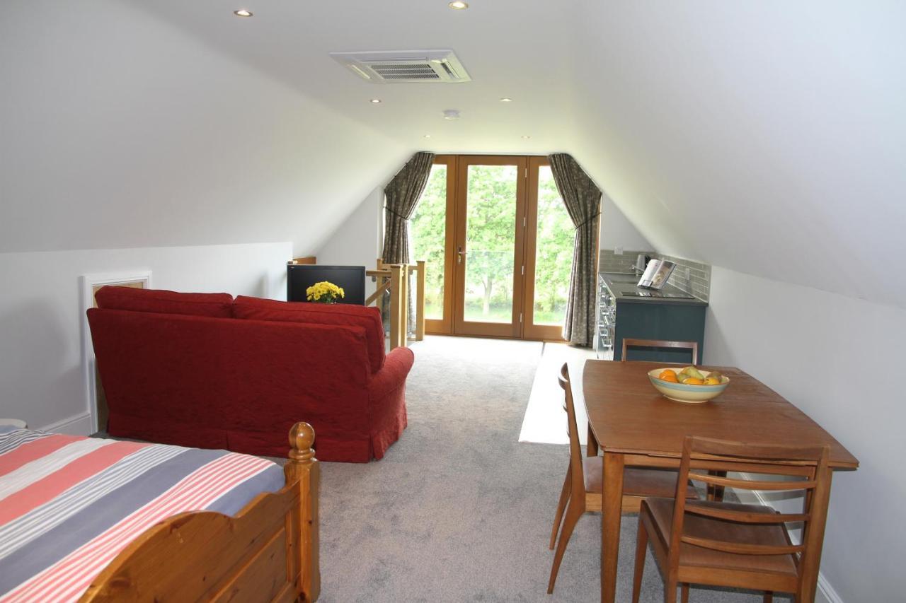 Superb Stokesby Barn Apartment - Norfolk Broads & Norwich Exterior photo